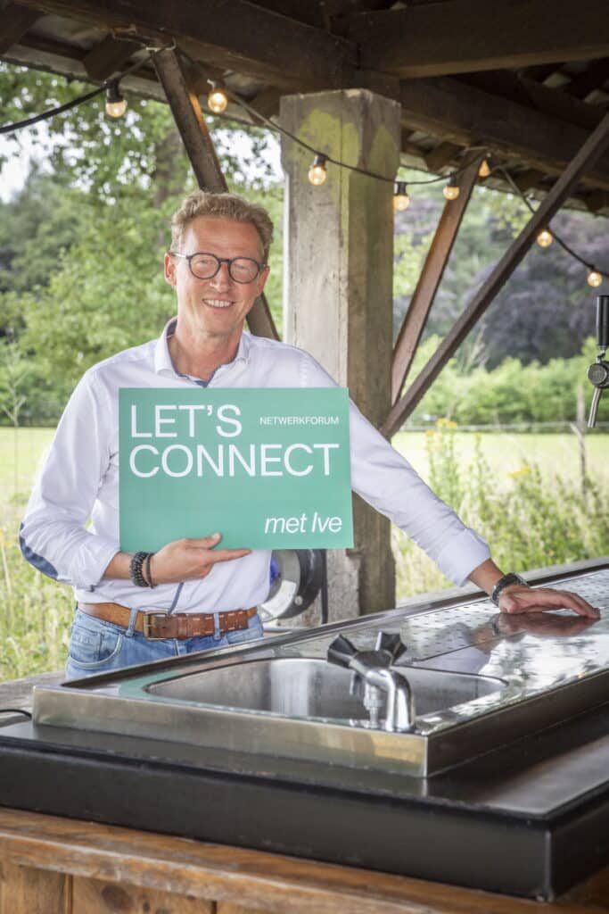 LET'S CONNECT - Ive Brosens